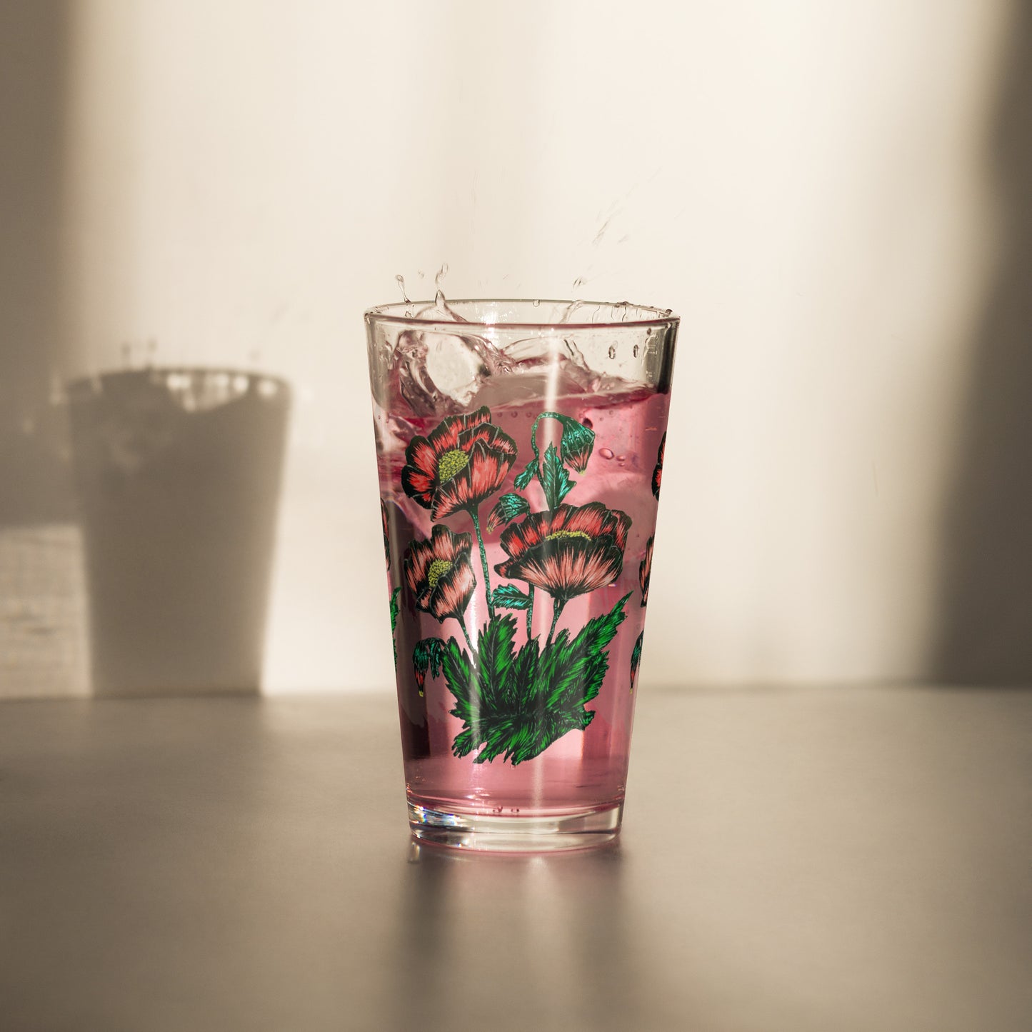 Shaker pint glass