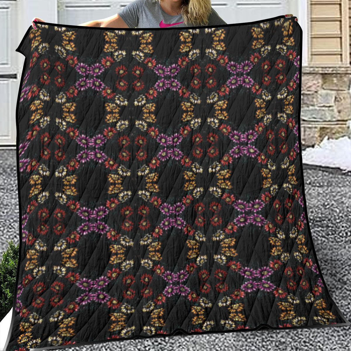 Lightweight & Breathable Quilt With Edge-wrapping Strips