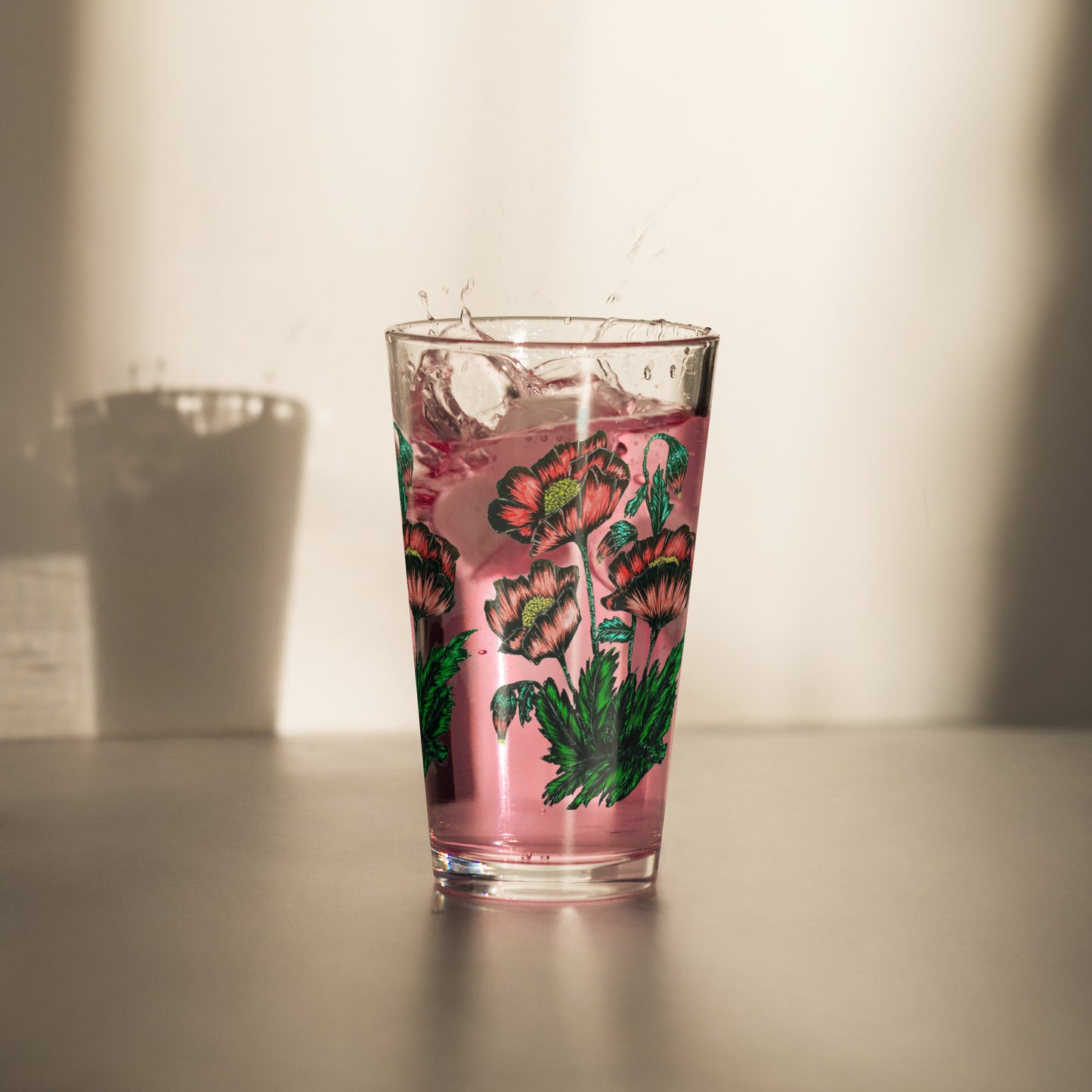 Shaker pint glass